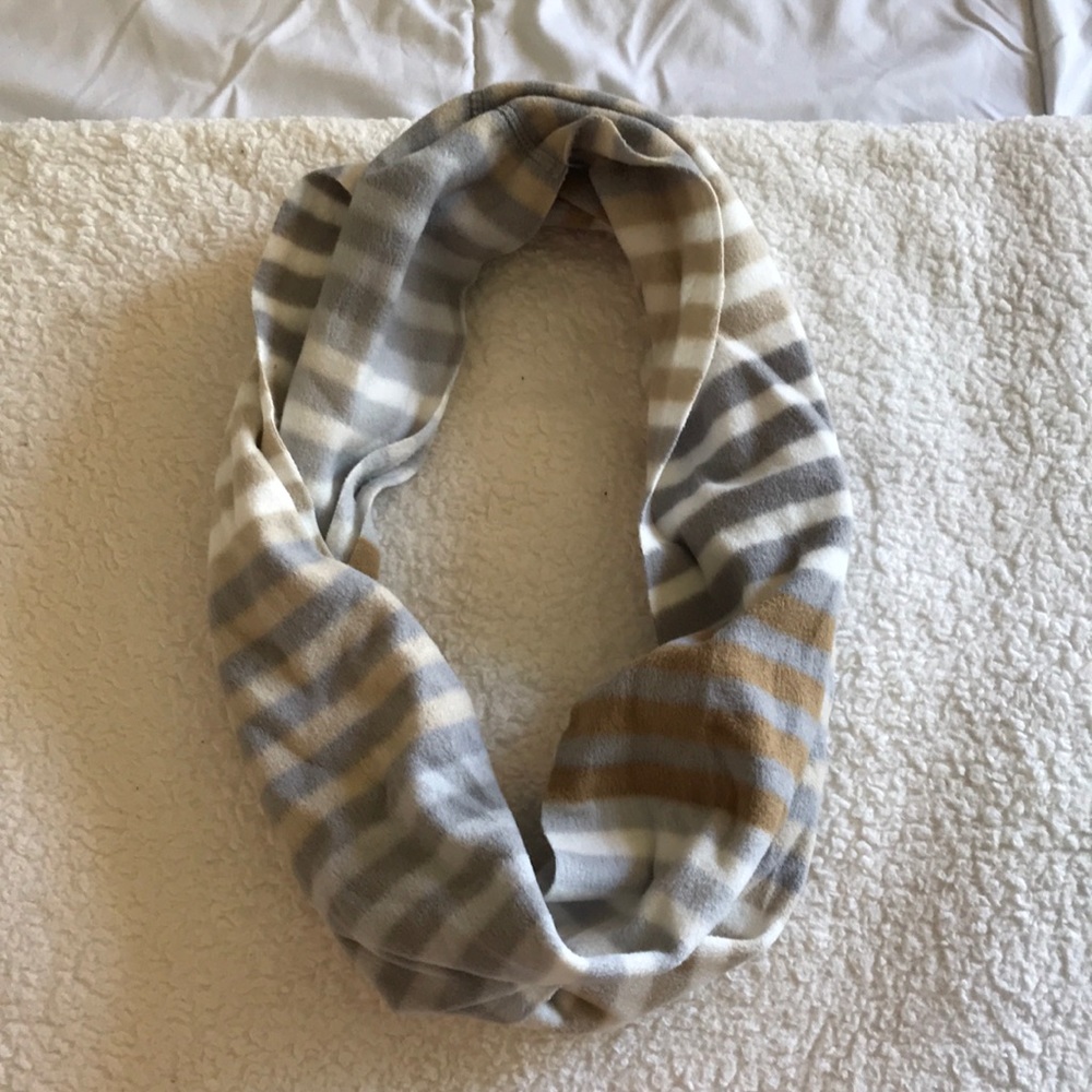 Infinity scarf
